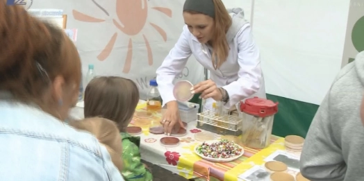 Naukowy piknik na olsztyńskiej starówce
